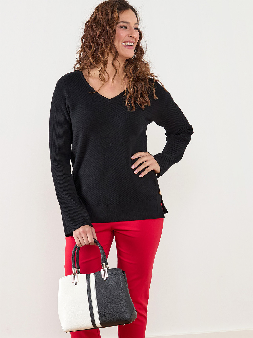 Chevron Tunic Pullover Sweater in Black