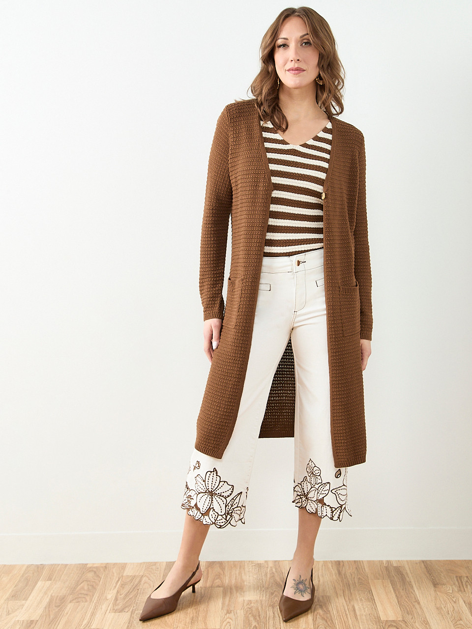 Long Sleeve Textured Cardigan Sweater in Tobacco