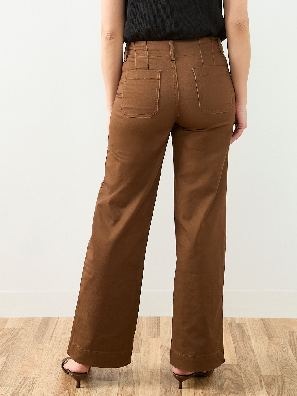 Haylie Wide Leg Denim Jean in Tobacco