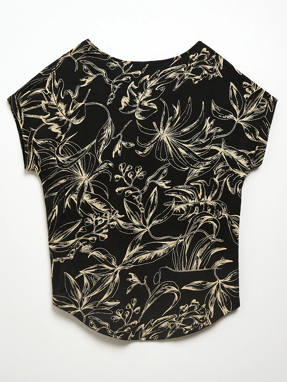 Short Cuffed Sleeve Slub Boat Neck Tee in Black Sketch
