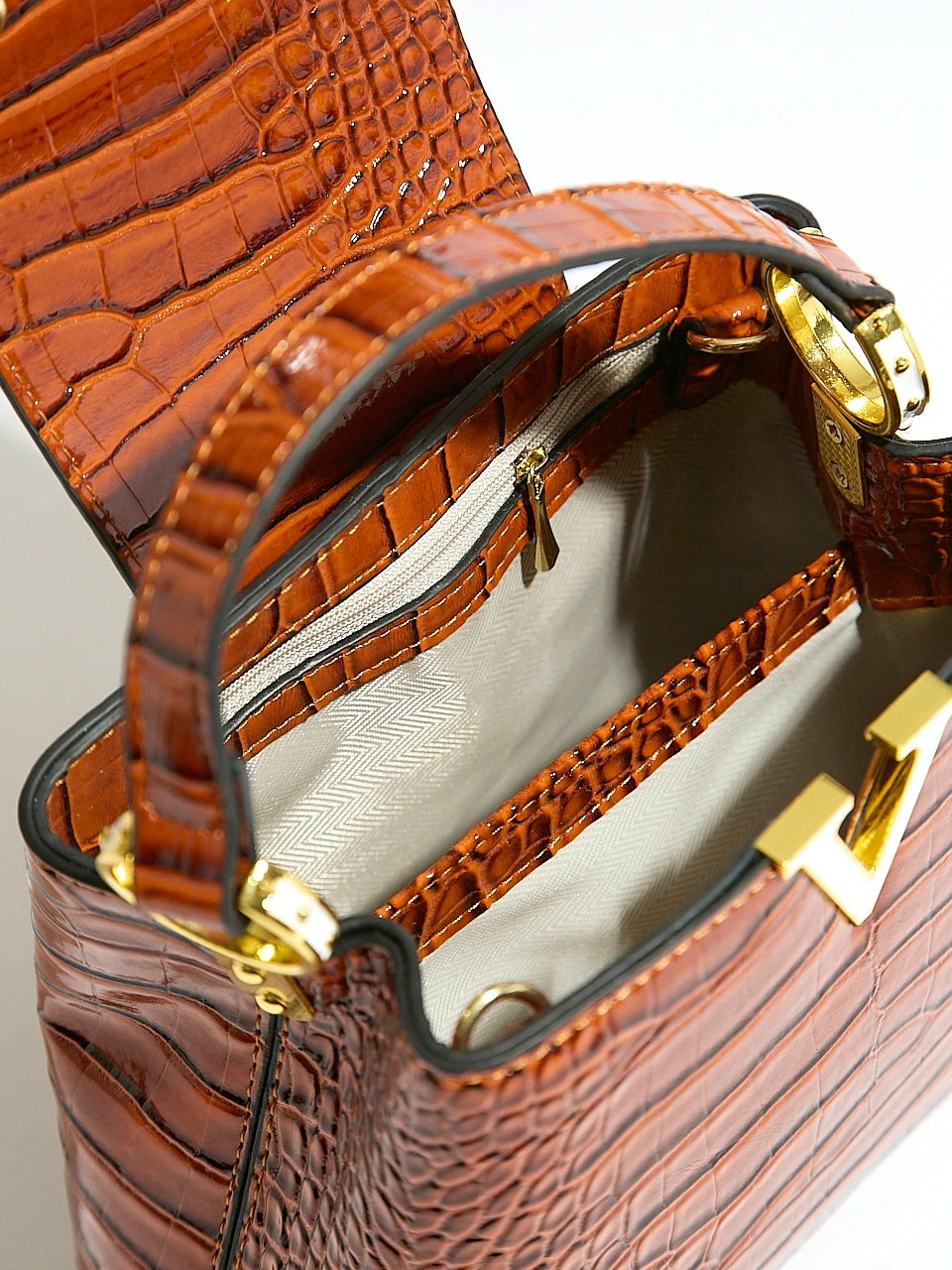 Teracotta V Handbag