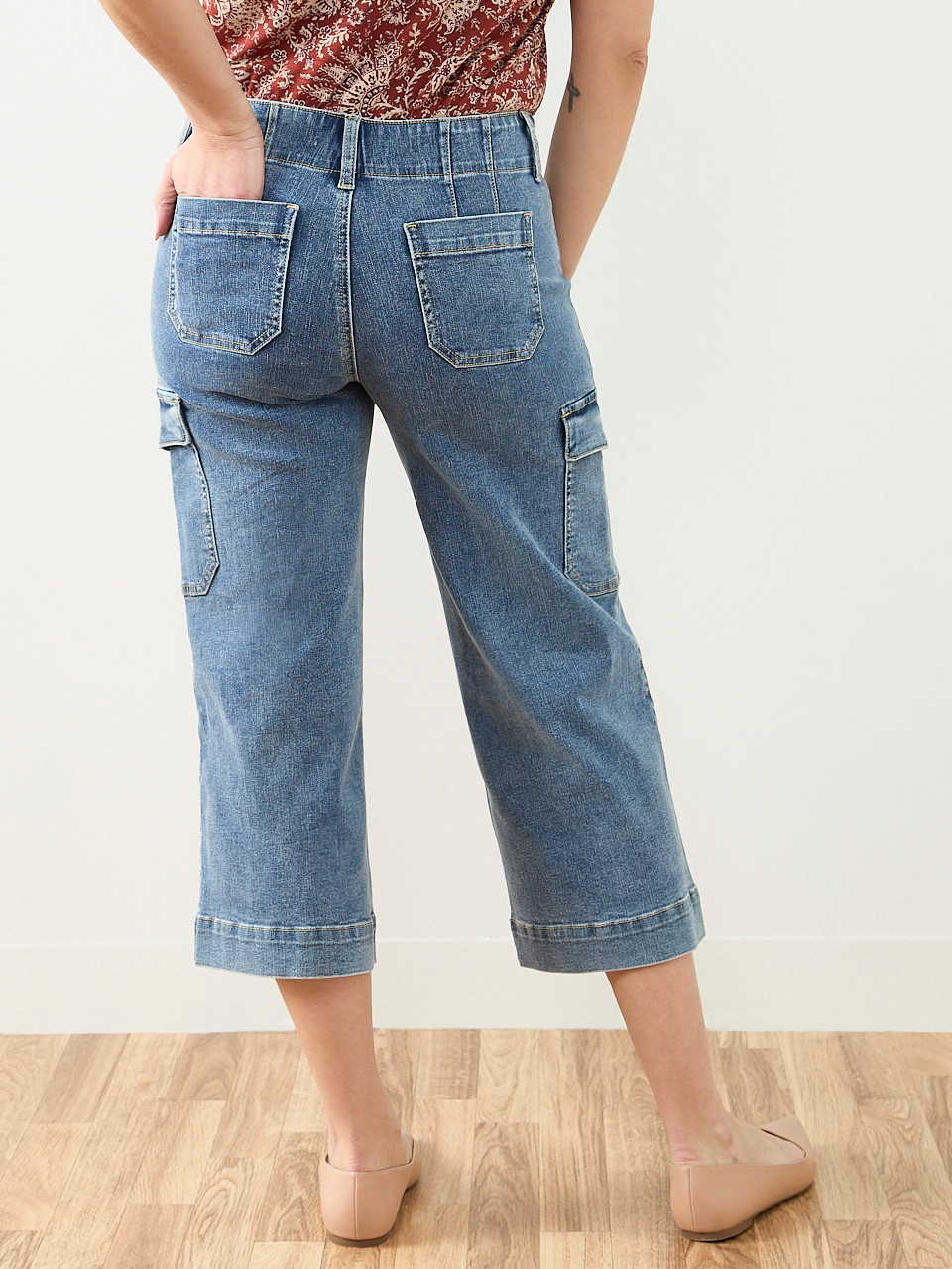 Haylie Cargo Cropped Denim Jean in Vintage Wash