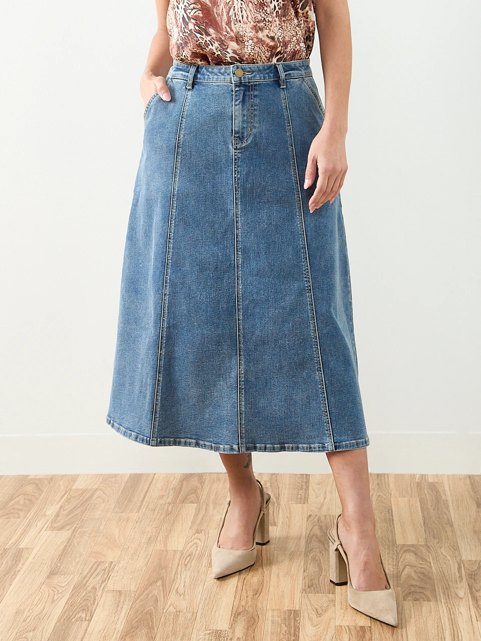 Petite Mid Length Denim Skirt in Vintage Wash