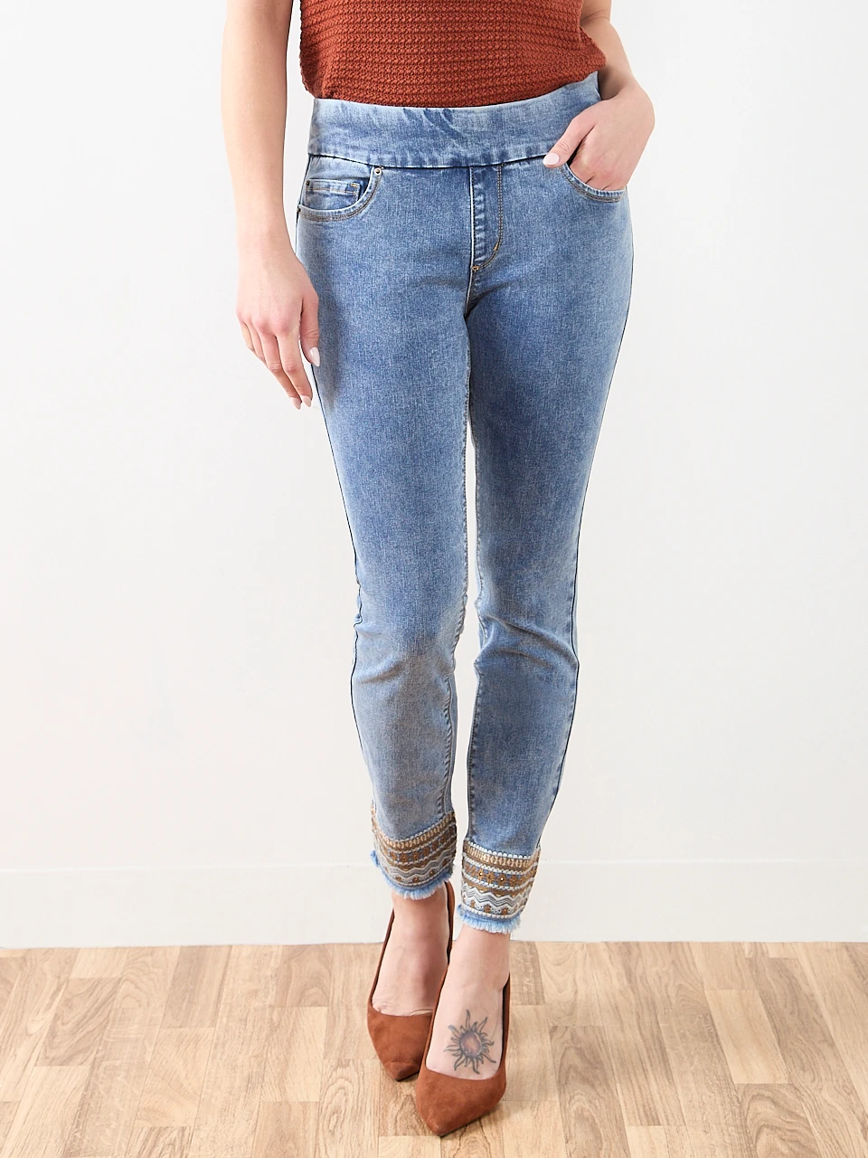 Blake Vintage Trim Ankle Denim Jean in Vintage Wash