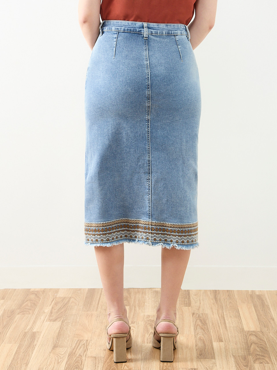 A-Line Trim Denim Skirt in Vintage Wash