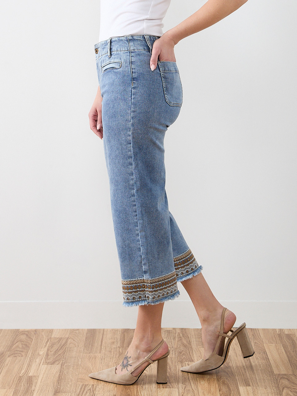 Haylie Vintage Trim Crop Denim Jean