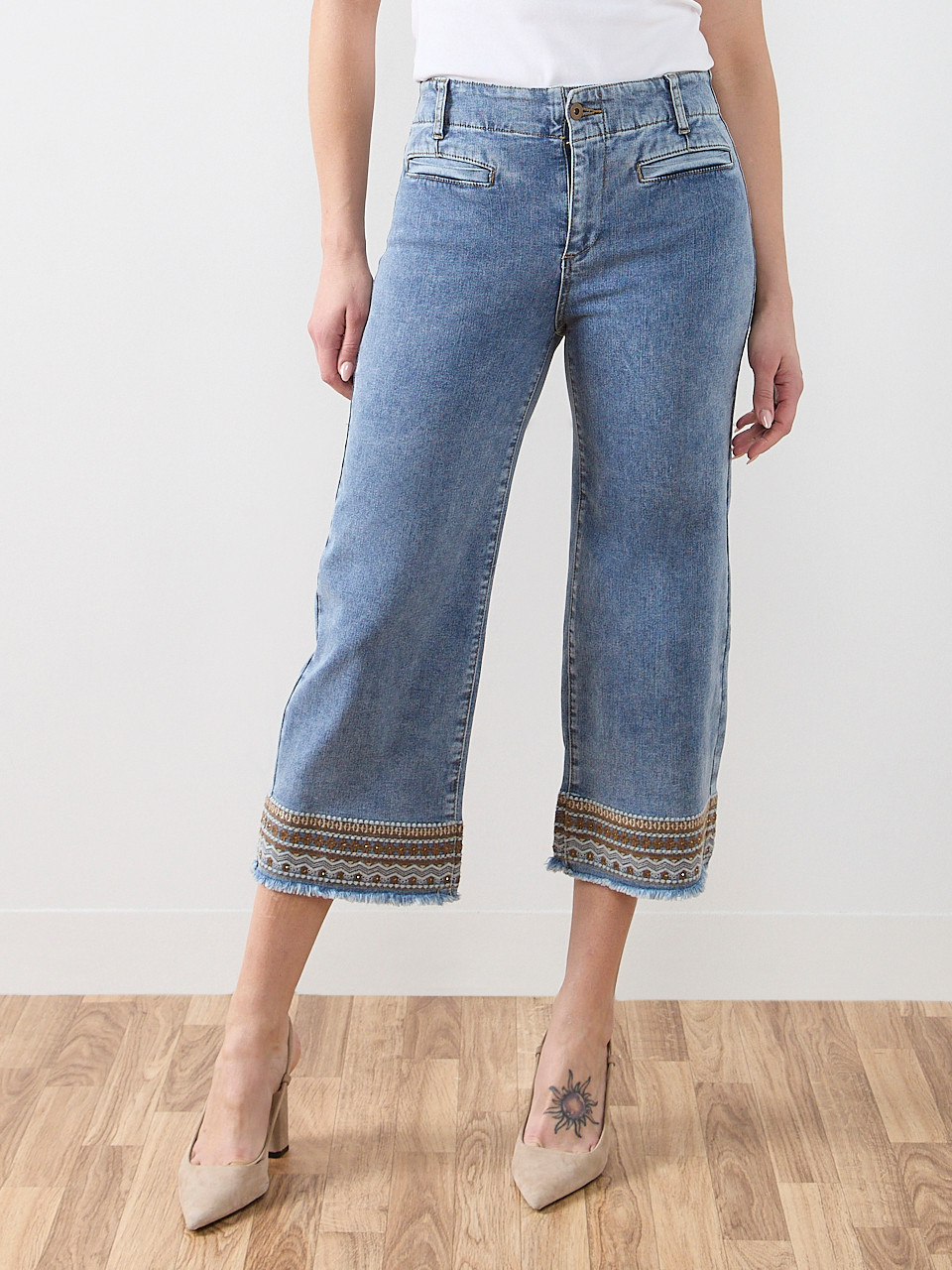 Haylie Vintage Trim Crop Denim Jean
