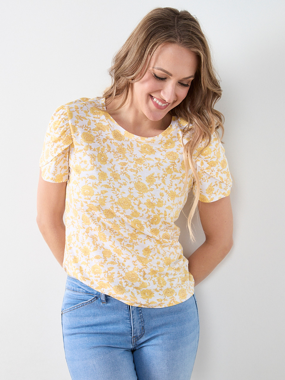 Lemon Floral Short Sleeve Tulip Scoop Neck Tee