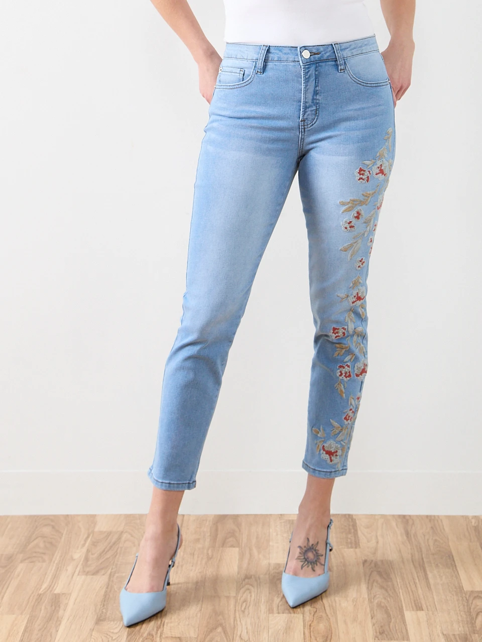 Lilly Embroidered Ankle Denim Jean in Light Wash