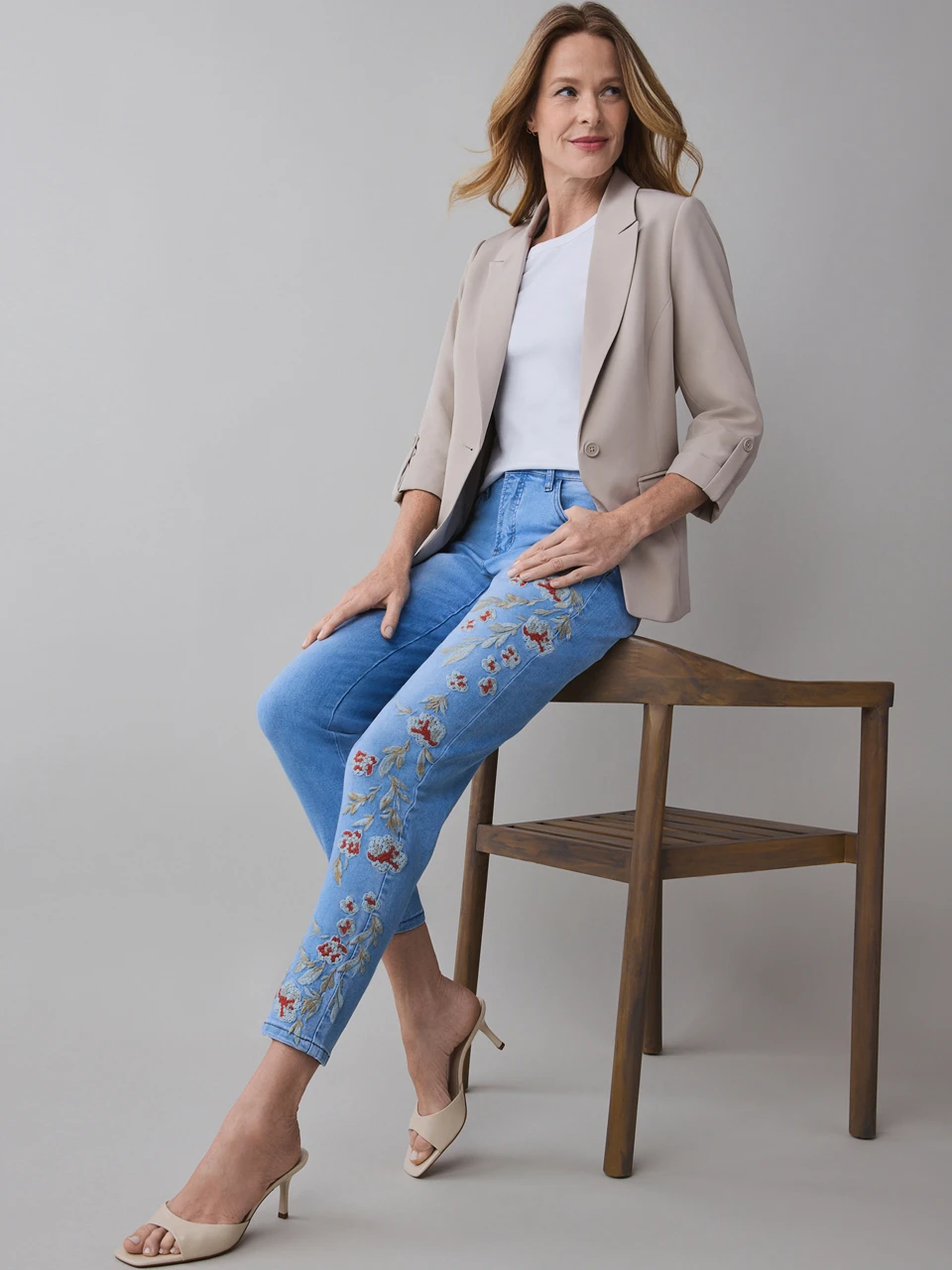 Lilly Embroidered Ankle Denim Jean in Light Wash