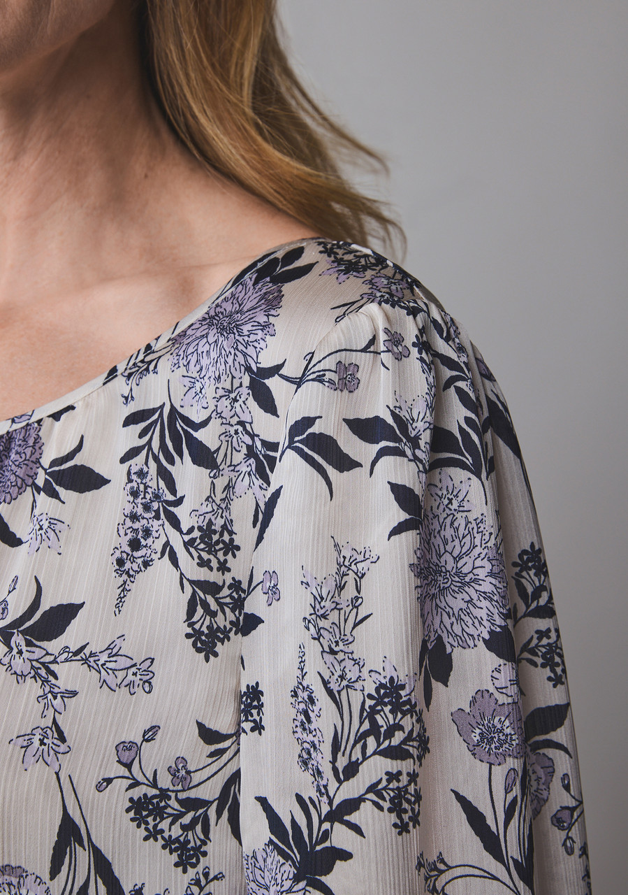 Long Sleeve Round Neck Blouse in Stone Lavender Floral