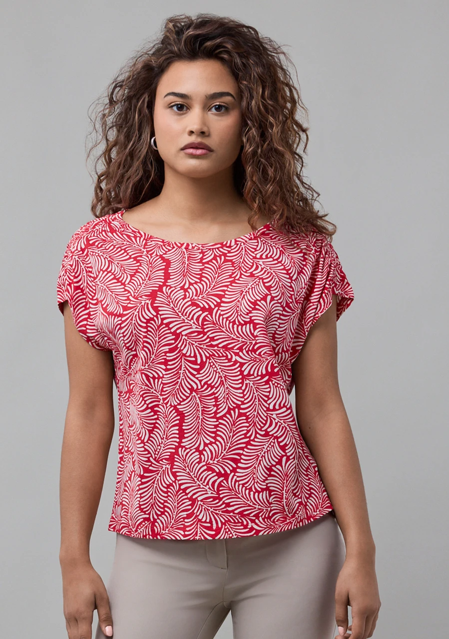 Rouched Shoulder Boat Neck Tee in Crimson Leaf