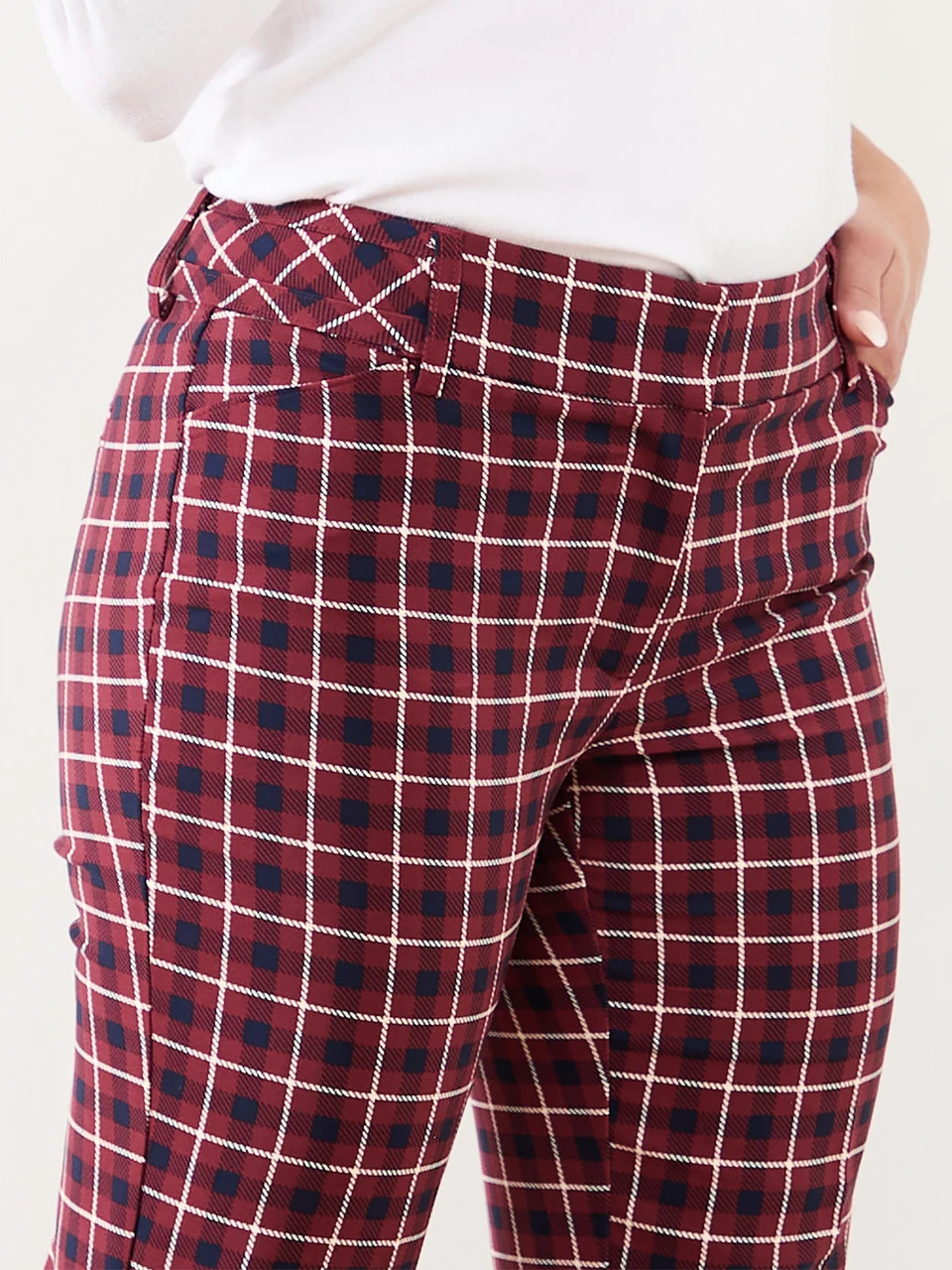 Leah Straight Ankle Pant in Plaid