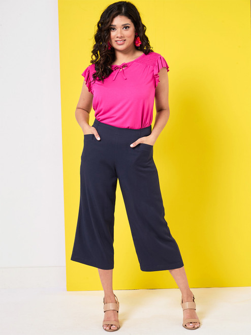 Tonia Cropped Wide Leg Pants in Navy