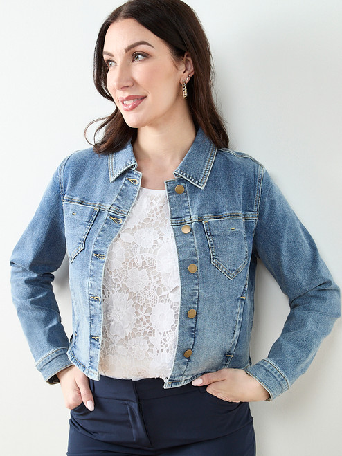 Cropped Denim Jacket in Vintage Wash