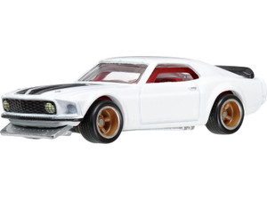 1969 Ford Mustang Boss 302 White with Black Stripes "Fast & Furious 6" (2013) Movie "Premium" Serie F977-HYP71 1969 Ford Mustang Boss 302 White with Black Stripes "Fast & Furious 6" (2013) Movie "Premium" Serie F977-HYP71