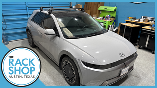 2022-2025 Hyundai Ioniq 5 (w/bare roof) Thule EDGE Crossbar Complete Roof Rack
