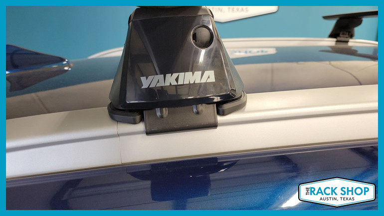 2017-2024 Kia Niro Hybrid (w/flush rails) Yakima Crossbar Complete Roof Rack