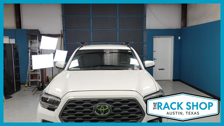 Toyota Tacoma Double Cab (w/fixed points) Yakima Crossbar Complete Roof Rack | 2005-2022