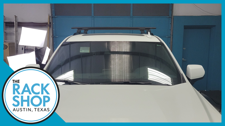 2021-2025 Chevrolet Tahoe (w/flush rails) Thule Crossbar Complete Roof Rack