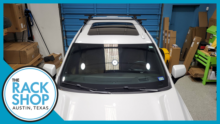 2021-2025 Cadillac Escalade (w/flush rails) Thule Crossbar Complete Roof Rack