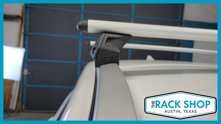 2017-2022 Kia Niro (w/flush rails) Thule Crossbar Complete Roof Rack