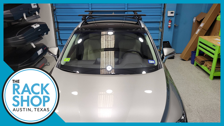 2016-2022 Lexus RX (w/flush rails) Thule Crossbar Complete Roof Rack