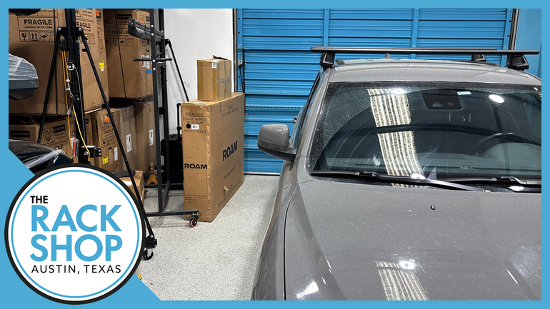 2011-2021 Jeep Grand Cherokee WK (w/black plastic trim) Thule Crossbar Complete Roof Rack