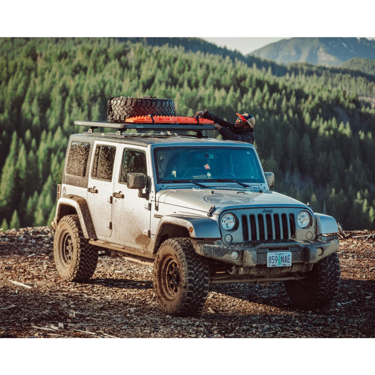 Yakima RibCage JK 4DR | Rooftop Tracks with Internal Supports