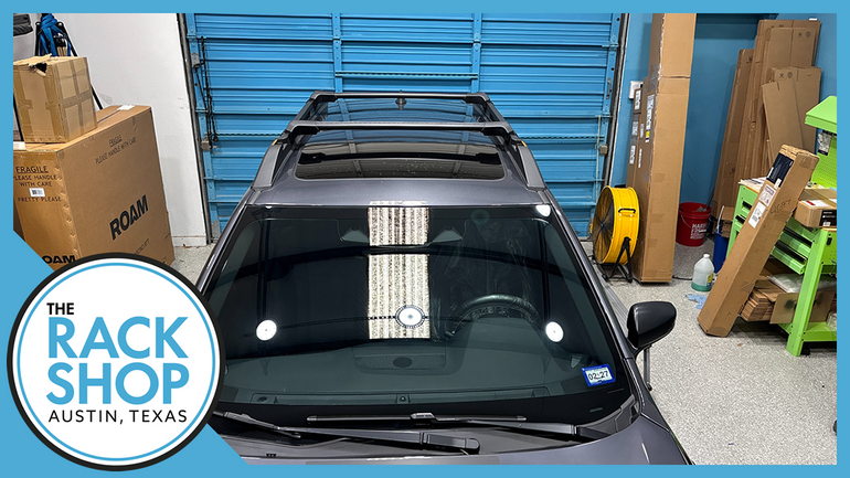 2022-2025 Subaru Outback Wilderness (w/raised rails) Thule EDGE Crossbar Complete Roof Rack