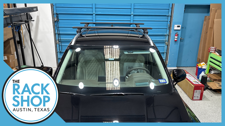 2021-2025 Genesis GV80 (w/flush rails) Thule Crossbar Complete Roof Rack