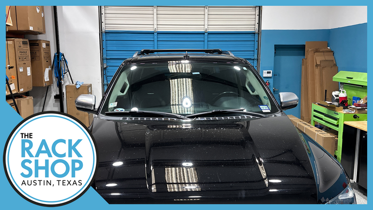 2018-2025 Ford Expedition (w/raised rails) Thule EDGE Crossbar Complete Roof Rack