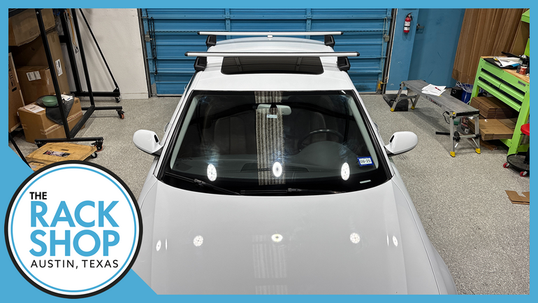 2012-2018 Audi A6 Sedan (w/bare roof) Thule Crossbar Complete Roof Rack