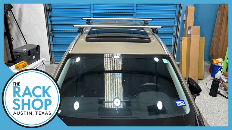 2018-2025 Volvo XC40 (w/flush rails) Thule Crossbar Complete Roof Rack