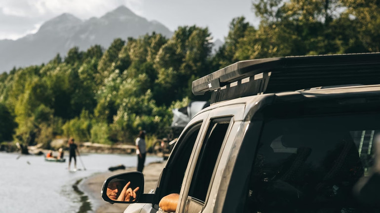 Thule Caprock Rail System 1004 | 2024-2026 Tacoma Double Cab