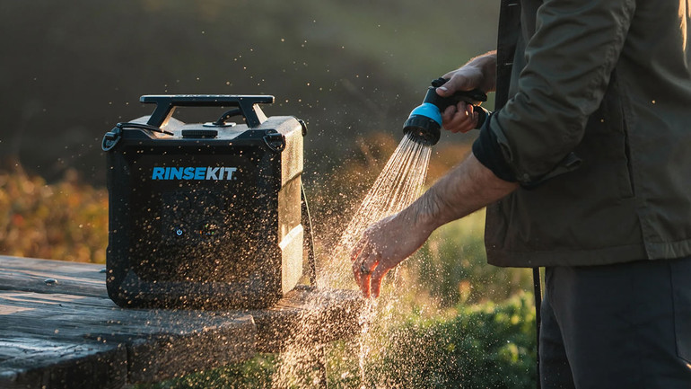 Rinse Kit Cube Shower | 4 Gallon Electric Pump