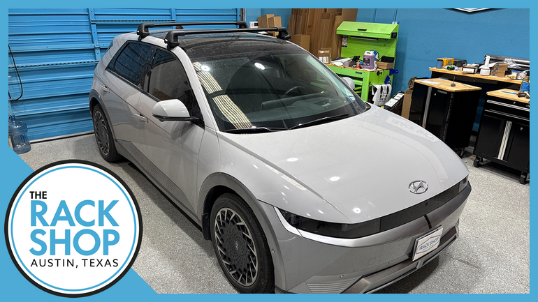 2022-2025 Hyundai Ioniq 5 (w/bare roof) Thule EDGE Crossbar Complete Roof Rack
