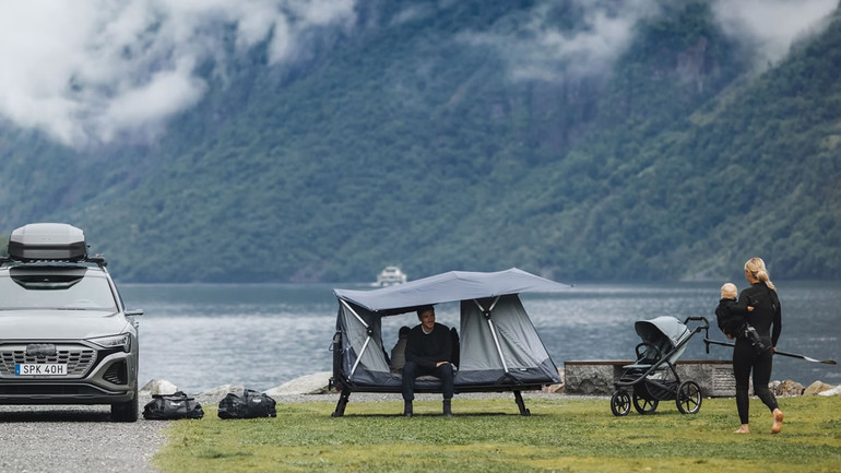 Thule Outset | 2-3 Person Hitch-Mounted Tent | Dark Slate