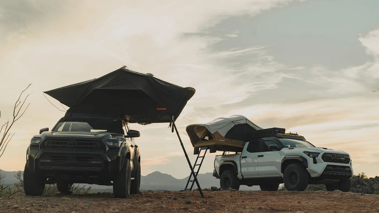 ROAM Adventure Co. Vagabond 2.0 Rooftop Tent | 2-3 Person | BLACK