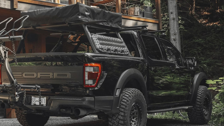 Thule Xscape Molle Panel | SELECT SIZE