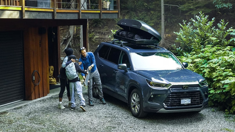 Thule Force 3 Rooftop Cargo Box | Black Matte