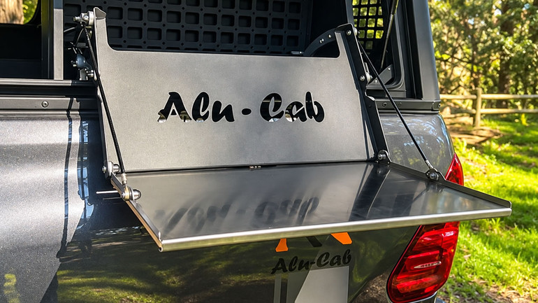 Alu-Cab Contour Canopy Kitchen Table