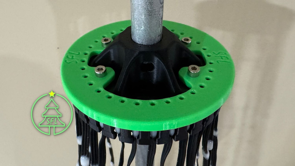 Mini Me Seed Pixel Tree Topper