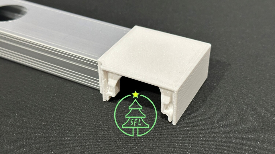 Puck Track Angled Corner Bracket