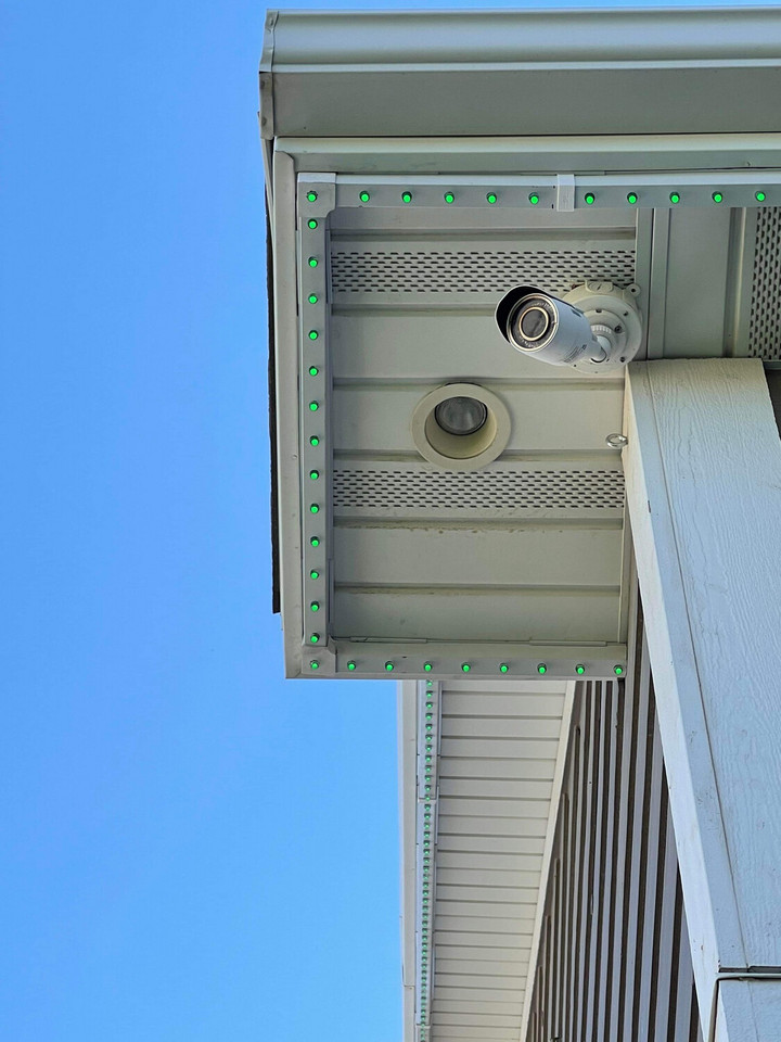 Permatrack Inside Corner Bracket - Bottom & Side Pixel Mount