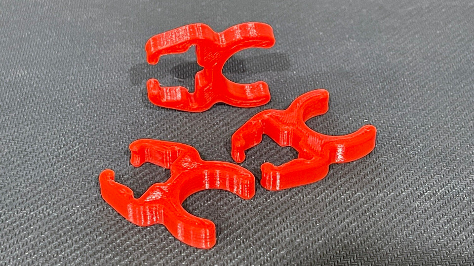 STL File - 1/2" EMT Square Pixel Pipe Clip