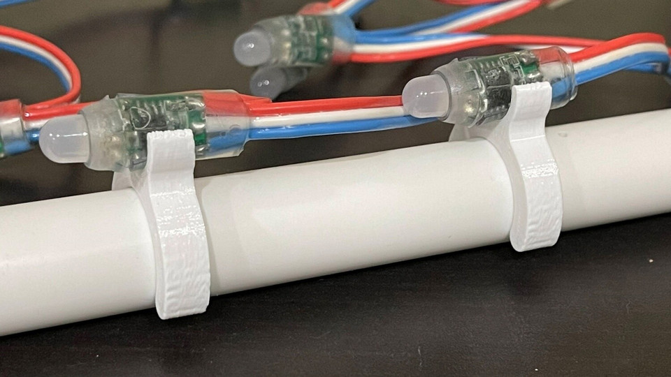 STL File - 20mm PVC Parallel Pixel Pipe Clip