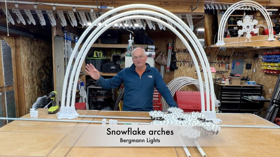 STL File - 1/2" PVC to 1/2" PVC Perpendicular Pipe Mount