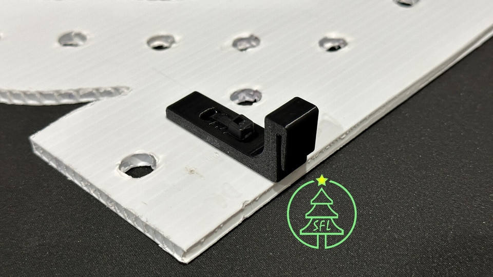 STL File - Icicle Soffit Trim Clip