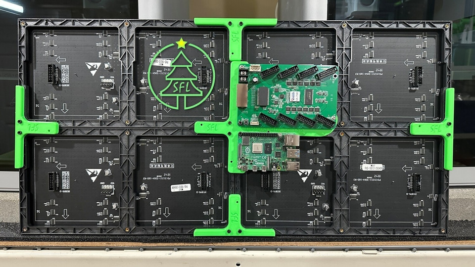 STL File - Indoor P5 Panel Quad Joiner with Raspberry Pi 3/4 Mount